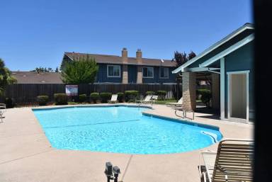 Main picture of 255 Sunflower Ct