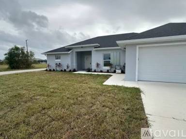 Main picture of 308 NW 11th Ter