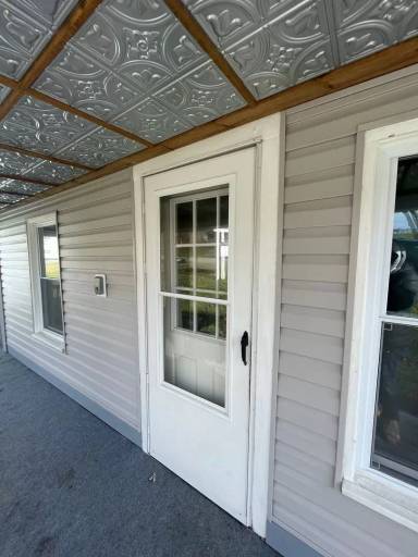 Main picture of 586 Highland Ave