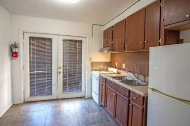Main picture of 403 W 9th St