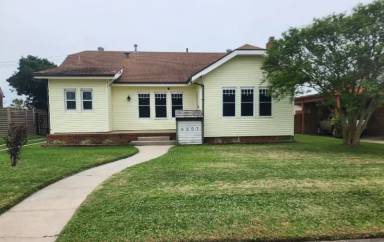 Main picture of 4401 Sherman Blvd
