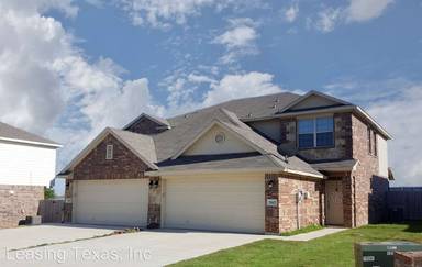 Main picture of 4921 Sanger Circle Dr