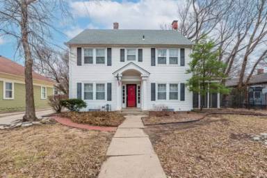 Main picture of 425 N Bluff Ave