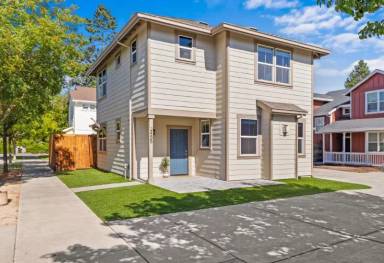 Main picture of 2455 Prairie Ln