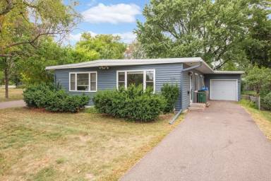Main picture of 6024-6026 W 35th St