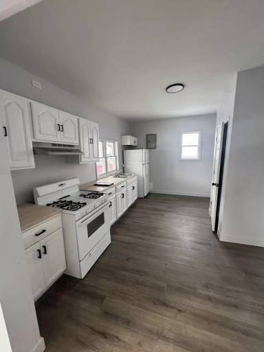 Main picture of 908 John St