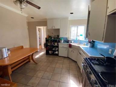 Main picture of 11724 Gilmore St
