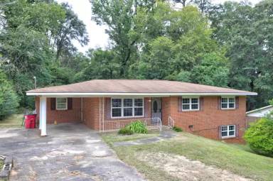 Main picture of 2300 Ollie Dr