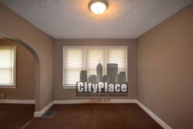 Main picture of 955 N Denny St