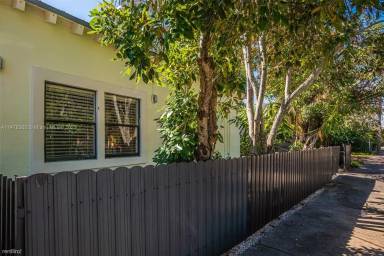 Main picture of 3452 Margaret St