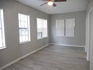 Main picture of 1415 Connecticut St