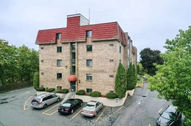 Main picture of 159 Franklin St