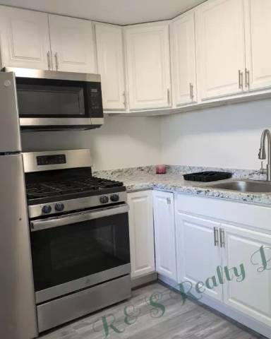 Main picture of 1817 N Broadway