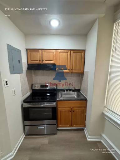 Main picture of 1336 W Hunting Park Ave