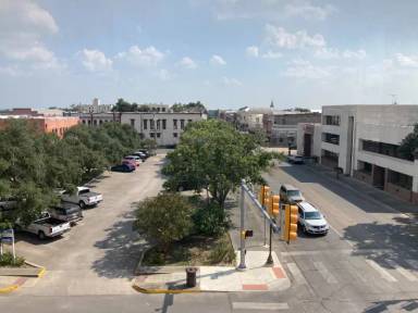 Main picture of 301 N Austin St
