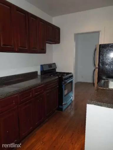 Main picture of 919 Park Pl