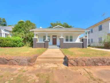 Main picture of 665 N Louisa Ave