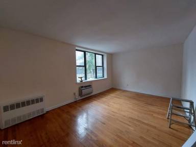 Main picture of 657 2nd Ave
