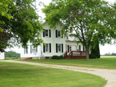 Main picture of 7840 Tuttle Rd