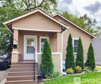 Main picture of 1510 E Pearl Ave