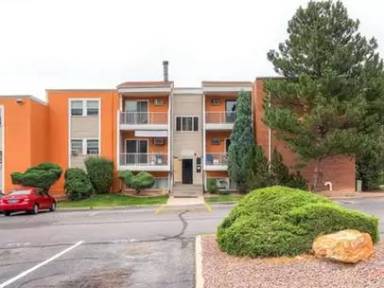 Main picture of 1300 Golden Cir