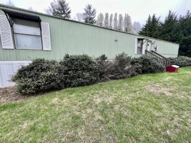 Main picture of 100 Mandalay Dr