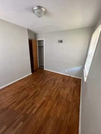 Main picture of 1401 N Woodridge Ave