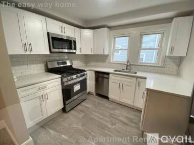 Main picture of 8 Fiske Ave