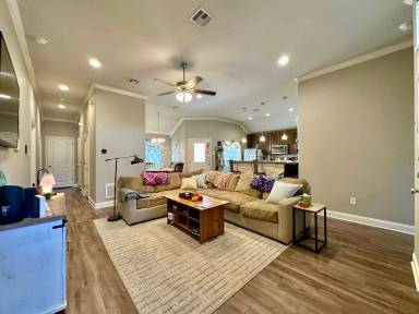 Main picture of 216 Church Ave