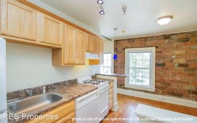 Main picture of 2709 Lincoln Way