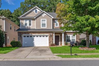 Main picture of 15635 Normans Landing Dr