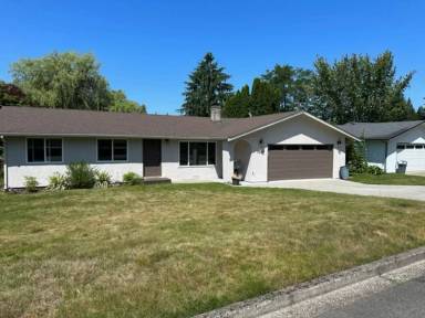 Main picture of 7535 206th Pl NE
