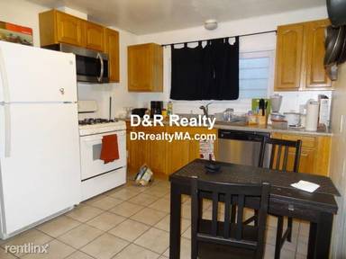 Main picture of 15 Hunting St