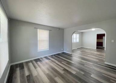 Main picture of 627 E 5th Ave