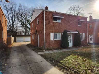 Main picture of 275 E 200th St