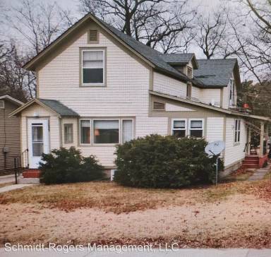 Main picture of 1055 E Front St