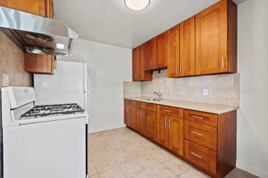 Main picture of 1638 Hearst Ave