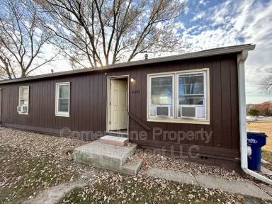 Main picture of 8300 Center Dr
