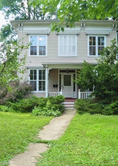 Main picture of 1103 W Huron St