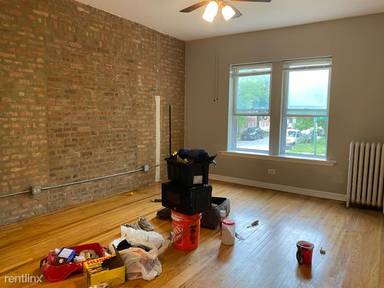 Main picture of 1463 E 68th St