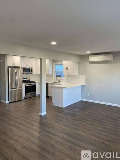 Main picture of 13 Cooper Pl