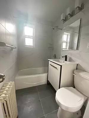 Main picture of 17216 Jamaica Ave