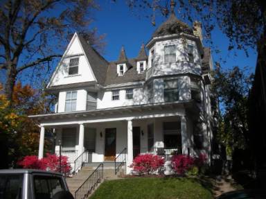 Main picture of 2214 E Ivanhoe Pl