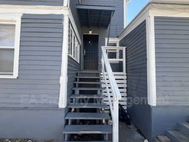 Main picture of 123 Walter St NE