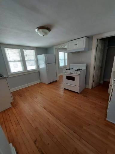 Main picture of 843 Shawano Ave