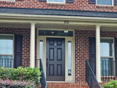 Main picture of 615 Pawleys Dr