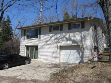 Main picture of 801 N Long Lake Blvd