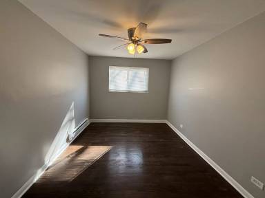 Main picture of 3125 W 79th St