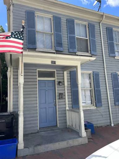 Main picture of 311 S Kent St