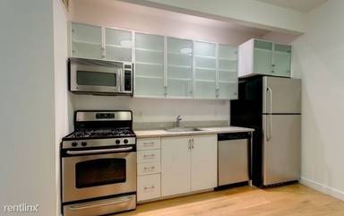 Main picture of 45 Wall St Apartments